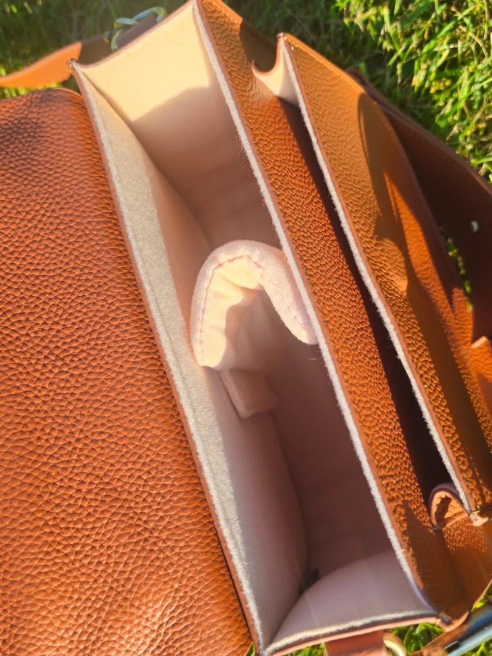 GATTA Leather Camera Bag Crossbody Purse Cognac Brown